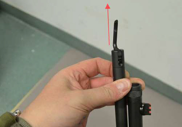 „Chiappa 1892 Wildlands“, Ansicht Entnahme des Röhrenmagazins in Schussrichtung