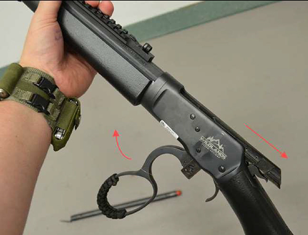 „Chiappa 1892 Wildlands“, Ansicht Öffnen des Verschlusses