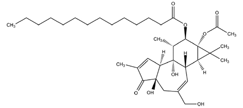 Die Abbildung zeigt die Strukturformel von Phorbol-12-myristat-13-acetat.