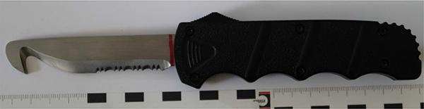 Abbildung 1: „Böker Rettungswerkzeug“ mit ausgefahrener Klinge