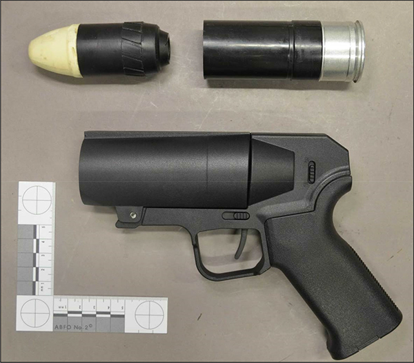 Abbildung 1: „TAG PALLADIN Launcher-Shell“ (oben) mit vorgelegter „Abschusspistole = Abschussgerät“