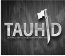 Hellgrauer Schriftzug „Tauhid“; das „i“ wird als stilisiertes Schwert dargestellt, an dem eine weiße Fahne weht, als Untertitel in hellgrauer Schrift „Der Weg der Gesandten und Propheten“.
