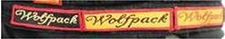 Dieses rot umrandete Kennzeichen in Form eines Rechtecks wird entweder auf schwarzem oder gelben Grund gehalten und enthält in Schreibschrift das Wort „Wolfpack“. Auf schwarzem Grund sind die Buchstaben gelb, auf gelbem Grund schwarz oder rot.